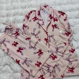 Nordstrom Women's 2-Piece Jersey Pajama Set in Pink Peony Bud Tossed Bows